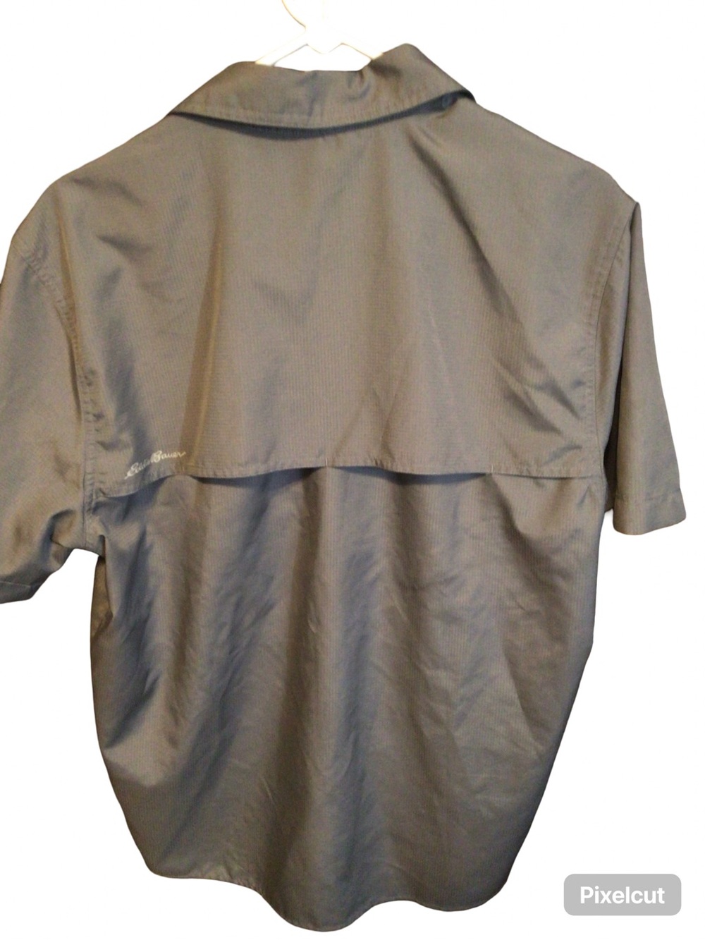 Eddie Bauer Men's Short-Sleeve Button-Down Shirt in Light Gray - Picture 2 of 3